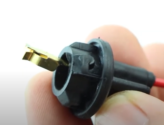 T10 bulb socket adapter Pins